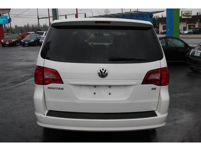 2010 Volkswagen Routan (CC-958216) for sale in Lynnwood, Washington