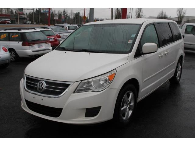 2010 Volkswagen Routan (CC-958216) for sale in Lynnwood, Washington