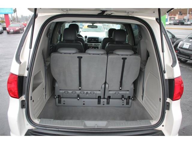 2010 Volkswagen Routan (CC-958216) for sale in Lynnwood, Washington