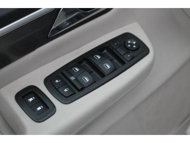 2010 Volkswagen Routan (CC-958216) for sale in Lynnwood, Washington