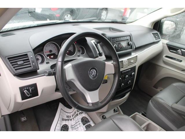 2010 Volkswagen Routan (CC-958216) for sale in Lynnwood, Washington