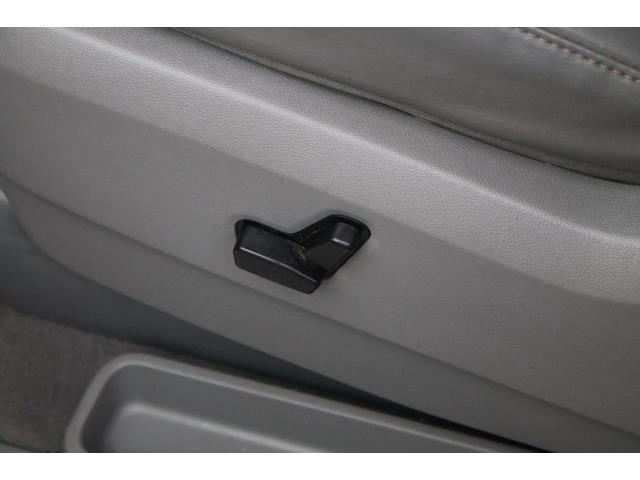 2010 Volkswagen Routan (CC-958216) for sale in Lynnwood, Washington