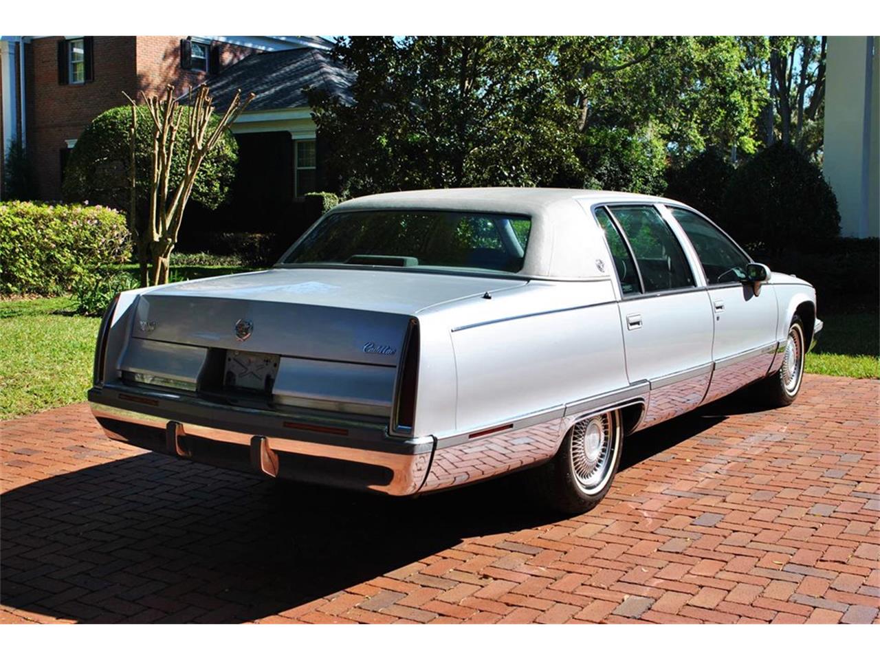 Cadillac fleetwood 1993