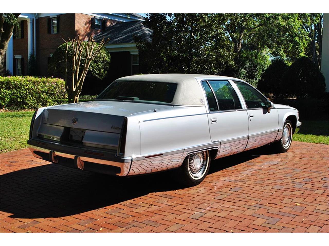 Cadillac fleetwood 1993