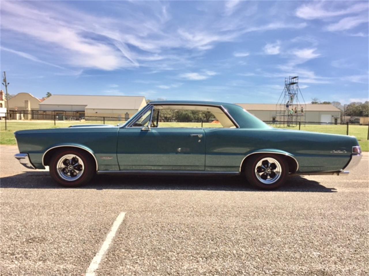 1965 Pontiac Grand Prix - Klassic Keystone Kruiser