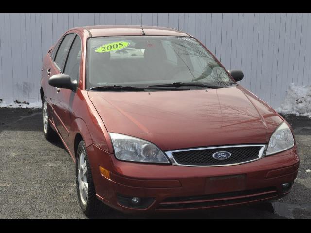 2005 Ford FOCUS ZX4 (CC-967526) for sale in Milford, New Hampshire