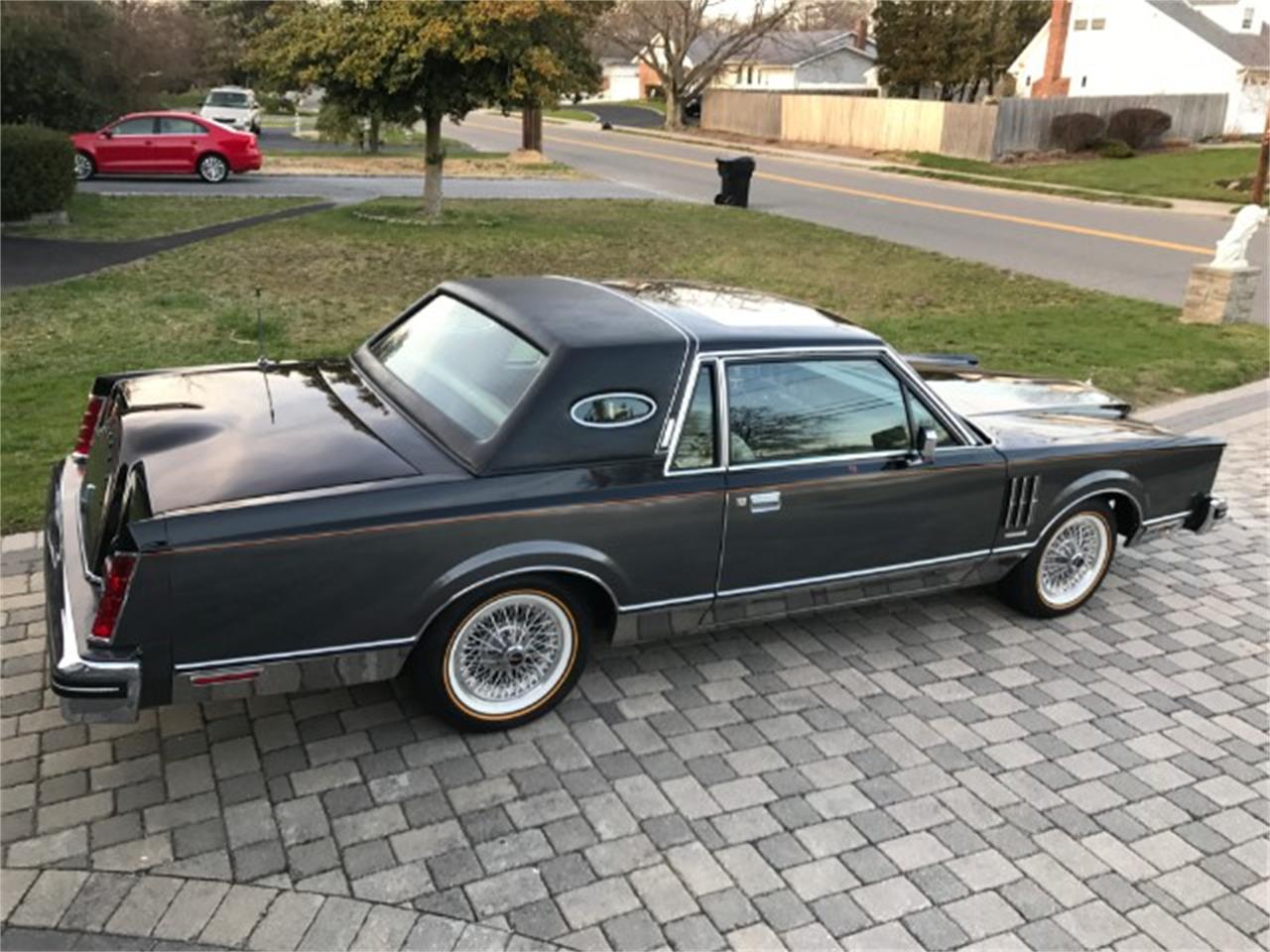 Lincoln continental 1981