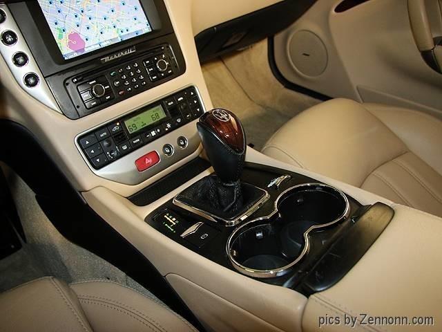 2010 Maserati GranTurismo Convertible (CC-976903) for sale in Addison, Illinois