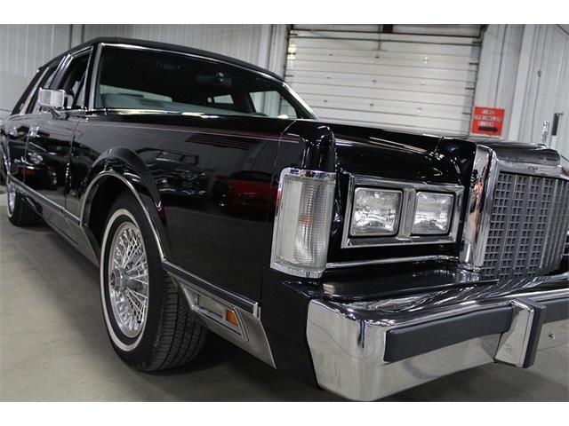 1985 Lincoln Town Car (CC-977242) for sale in Kentwood, Michigan