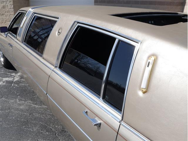 1986 Cadillac Fleetwood Limousine (CC-977314) for sale in Alsip, Illinois