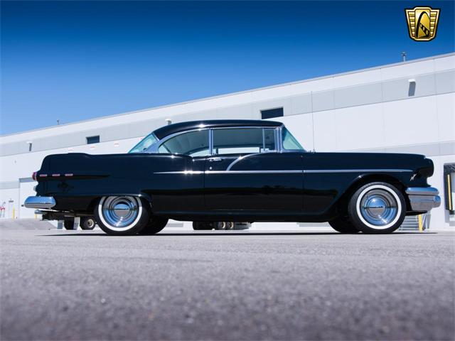 1956 Pontiac Chieftain (CC-982098) for sale in Kenosha, Wisconsin