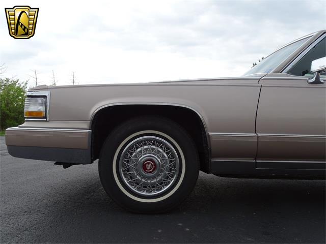 1992 Cadillac Brougham (CC-982102) for sale in Indianapolis, Indiana
