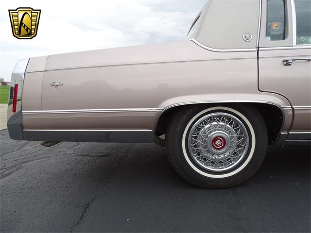 1992 Cadillac Brougham (CC-982102) for sale in Indianapolis, Indiana
