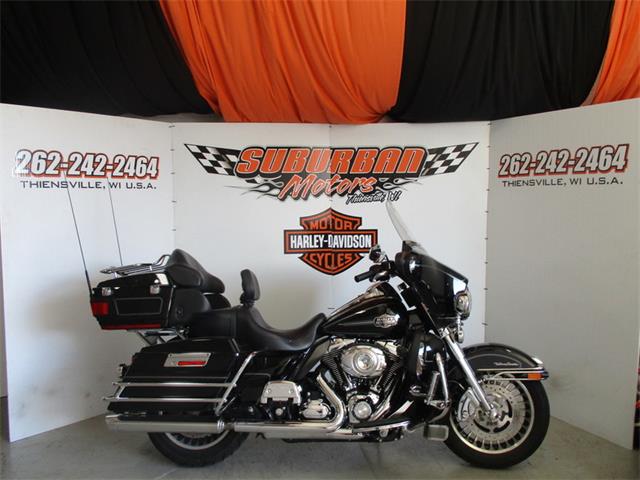 2010 Harley-Davidson® FLHTCU - Ultra Classic® Electra Glide (CC-982122) for sale in Thiensville, Wisconsin