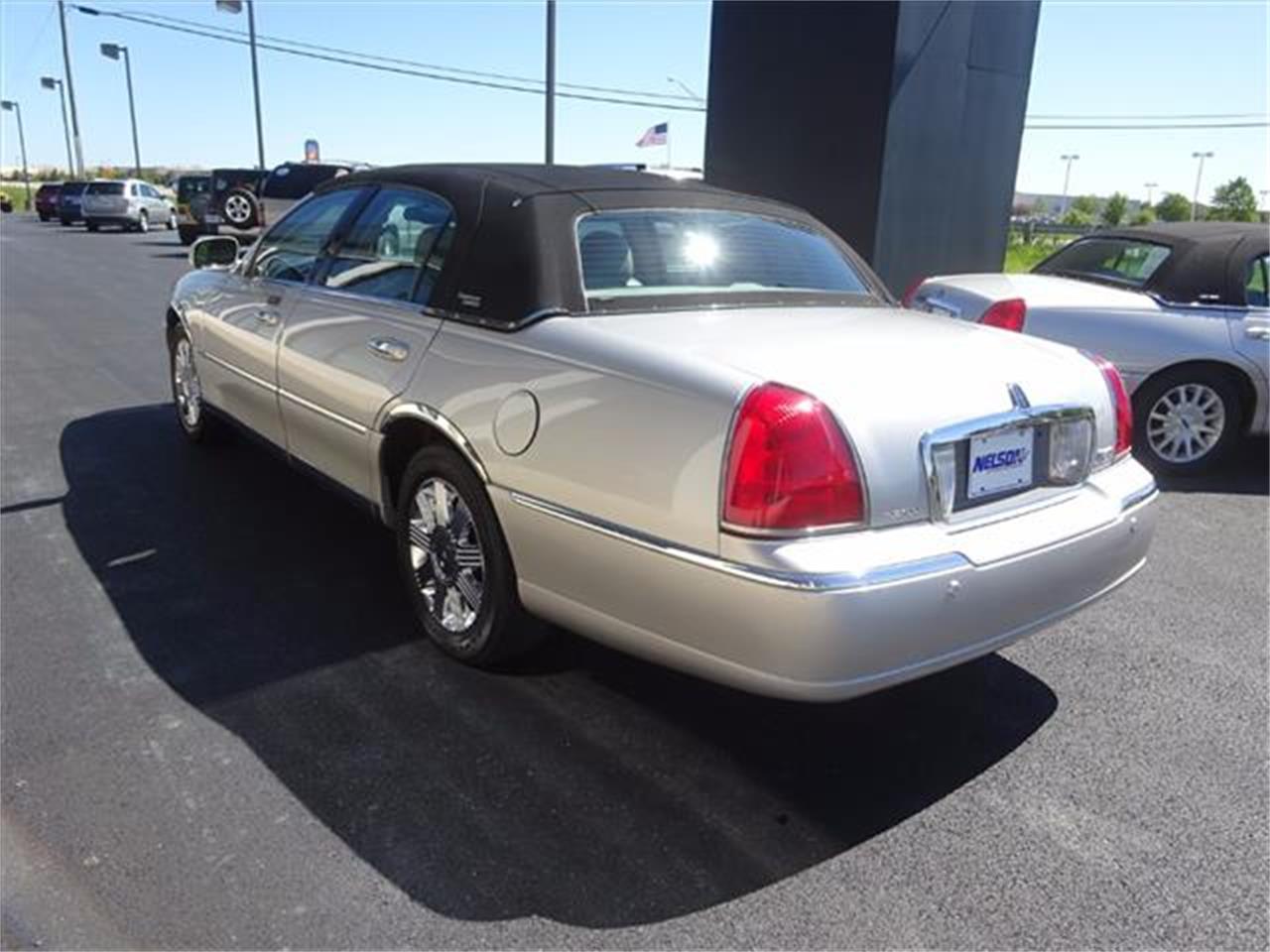 2005 Lincoln Town Car For Sale | ClassicCars.com | CC-982350