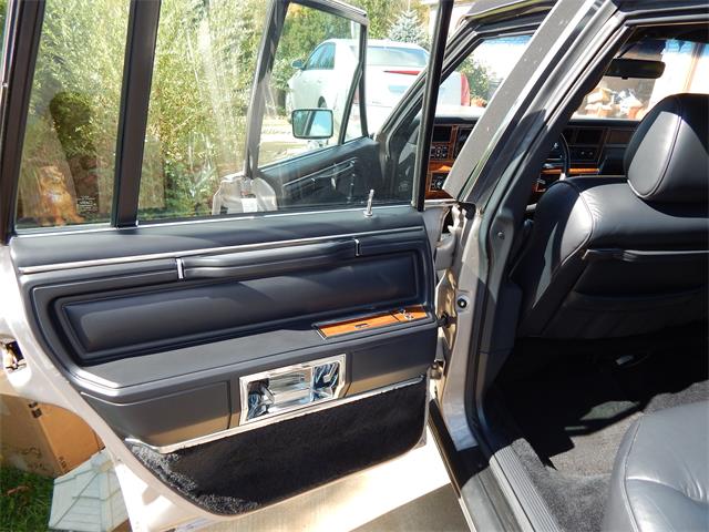 1989 Lincoln Town Car (CC-980302) for sale in Minneapolis St Paul, Minnesota