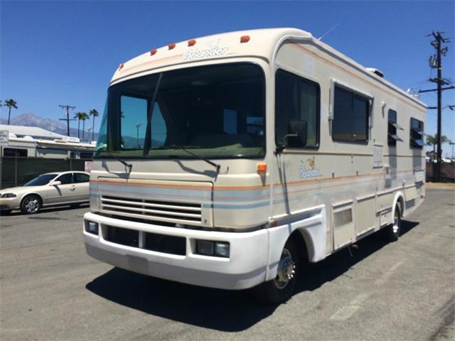 1991 Fleetwood Bounder (CC-986705) for sale in Ontario, California