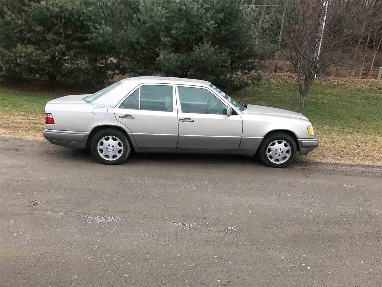 1995 Mercedes-Benz E320 for Sale | ClassicCars.com | CC-989338