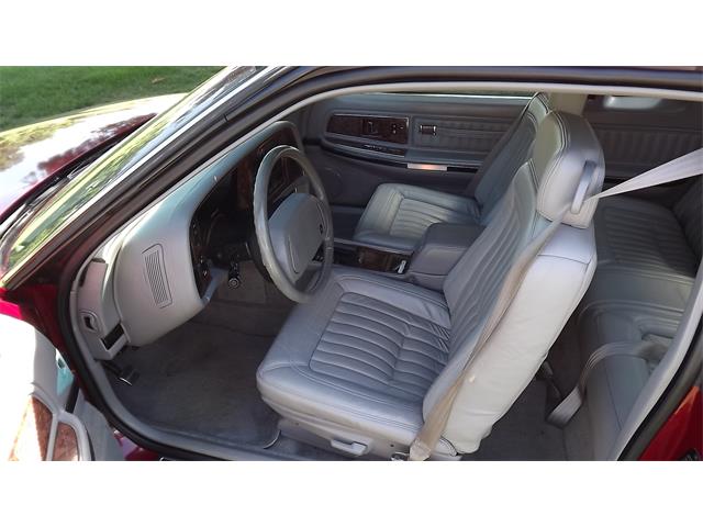 1992 Buick Riviera (CC-989652) for sale in Saginaw, Michigan