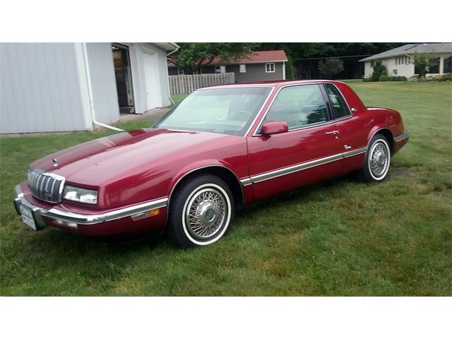 1992 Buick Riviera (CC-989652) for sale in Saginaw, Michigan