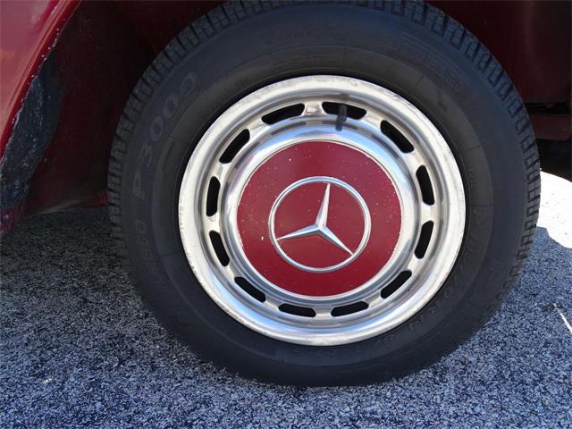 1976 Mercedes-Benz 240D (CC-991326) for sale in Crete, Illinois