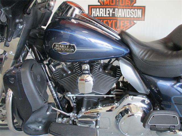 2009 Harley-Davidson® FLHTCU - Ultra Classic® Electra Glide® (CC-993442) for sale in Thiensville, Wisconsin