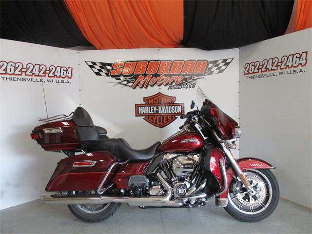 2016 Harley-Davidson® FLHTCU - Electra Glide® Ultra Classic® (CC-993443) for sale in Thiensville, Wisconsin