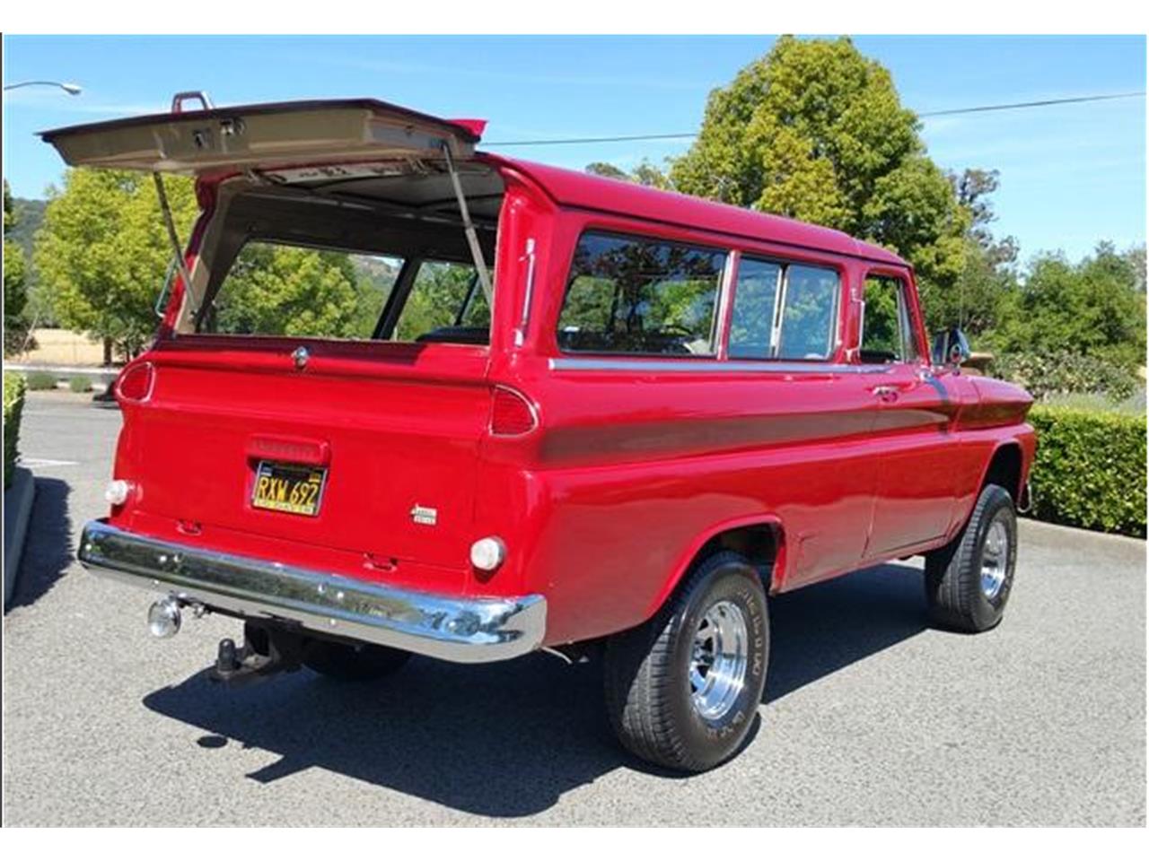 Chevrolet suburban 1966