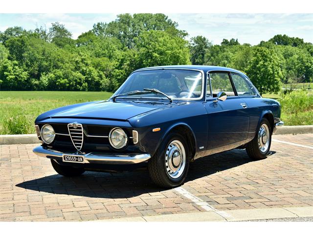 Twin-Spark 2.0L-Powered 1969 Alfa Romeo GT 1300 Junior for sale on