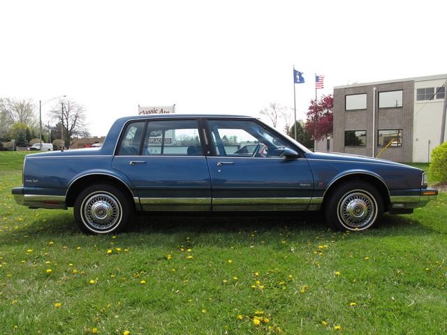 1990 Oldsmobile 98 for Sale | ClassicCars.com | CC-996237