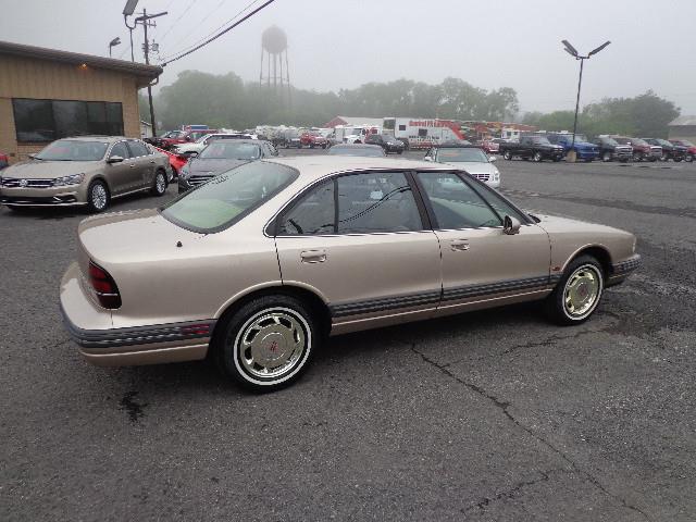 1995 Oldsmobile Royale 88 (CC-997620) for sale in Mill Hall, Pennsylvania