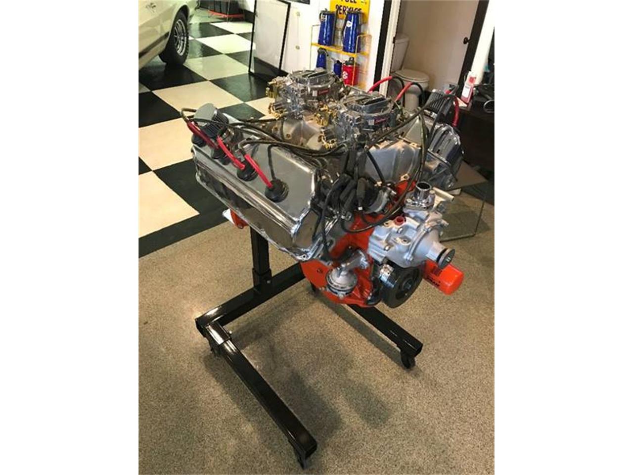 AMT 1:25 Scale 69 Plymouth 426 Hemi Engine Model Kit – 2x4 Tunnel Ram, 4 Speed, Mopar, Fresh Out Of Box