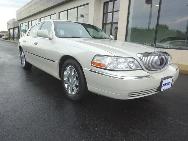 2004 Lincoln Town Car (CC-999649) for sale in Marysville, Ohio
